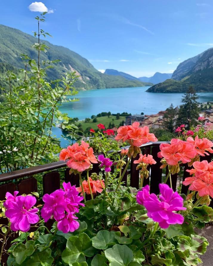 Hotel Aurora Molveno Kültér fotó