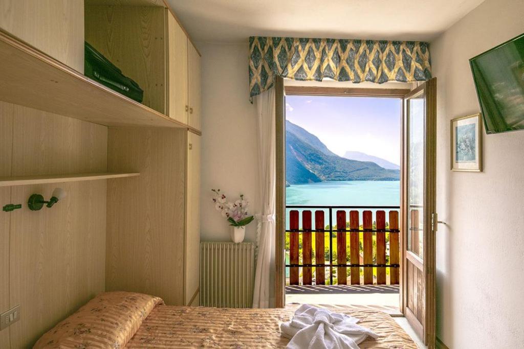 Hotel Aurora Molveno Kültér fotó