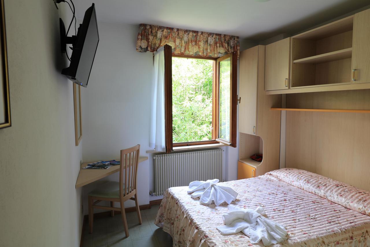 Hotel Aurora Molveno Kültér fotó