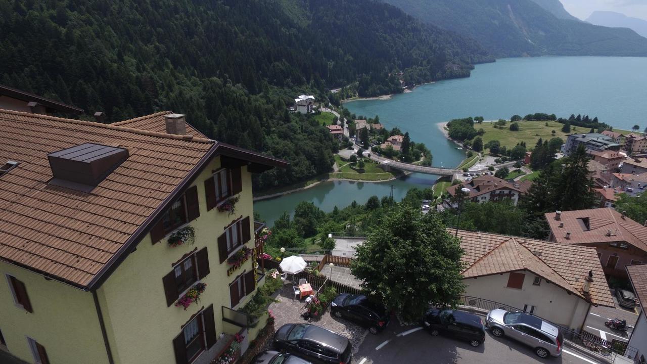 Hotel Aurora Molveno Kültér fotó